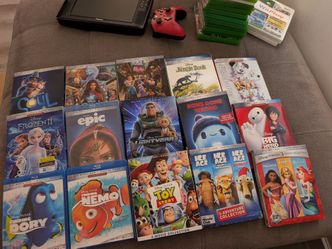 21- Disney BLUE RAY & DVD COMBO  MOVIES ((( SOLD AS A BUNDLE))