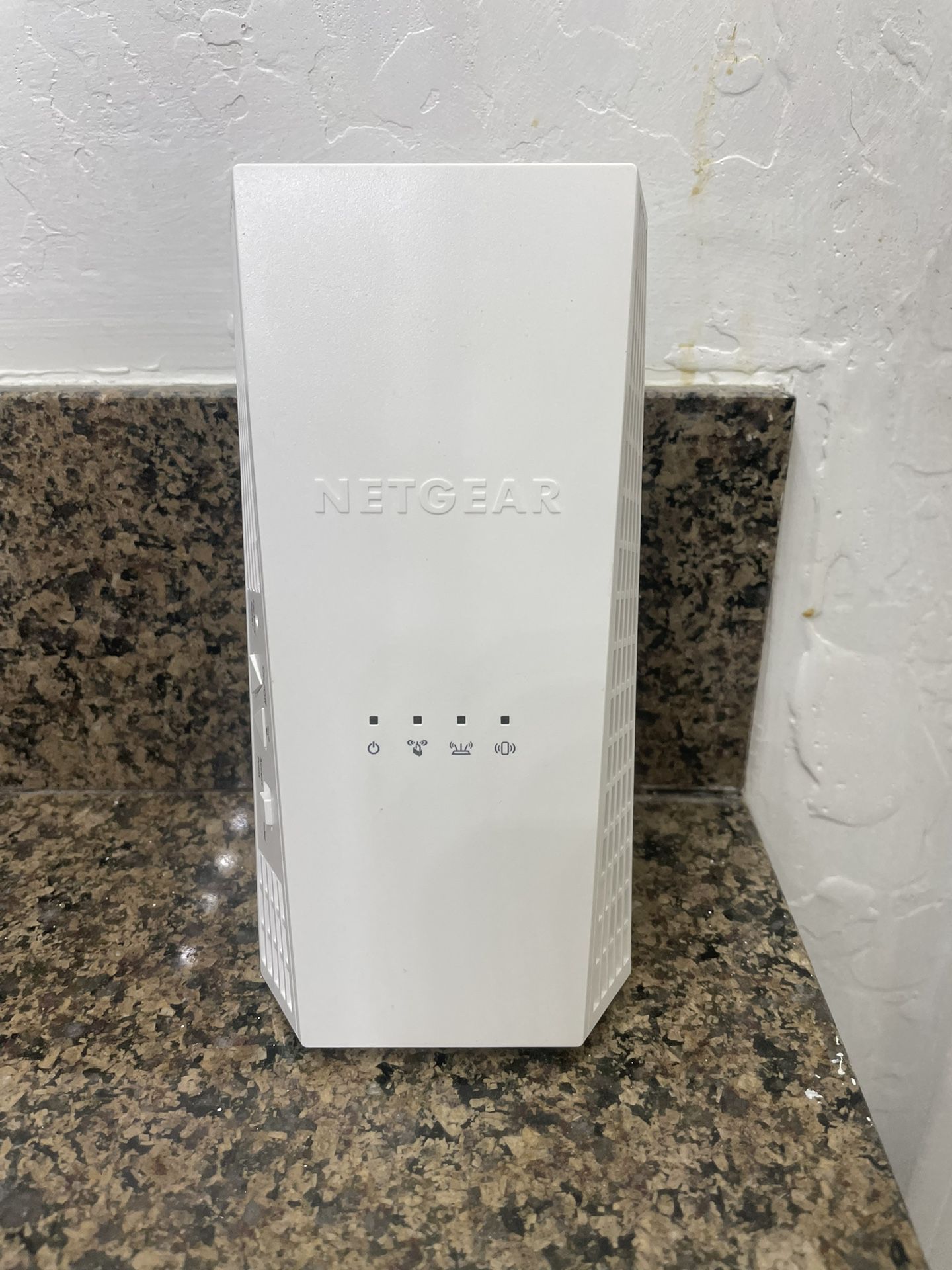NetGear WiFi Extender - Never Used