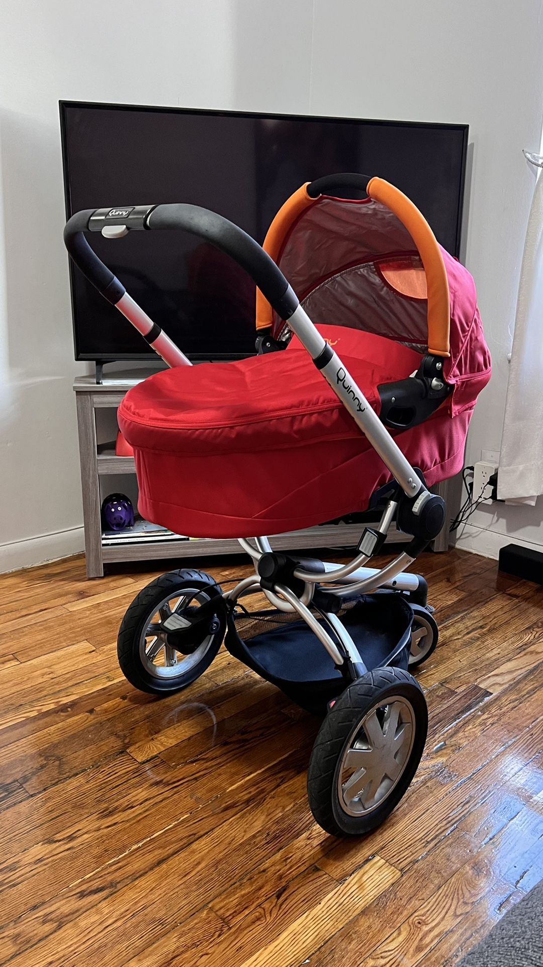 Quinny Buzz w| Dreami Quinny Bassinet