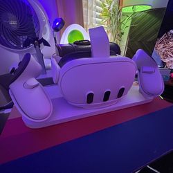 Meta Quest 3 - 512GB + Charging Dock
