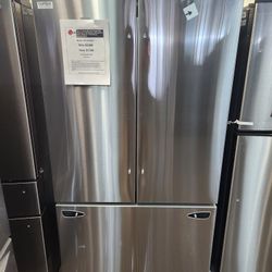 32 cu. ft. Smart Standard-Depth MAX French Door Refrigerator with Internal Water Dispenser in PrintProof Stainless Stee
