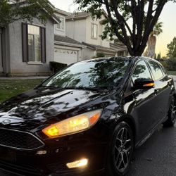 🚘 2016 Ford Focus SE – Only 30,000 Original Miles ‼️
