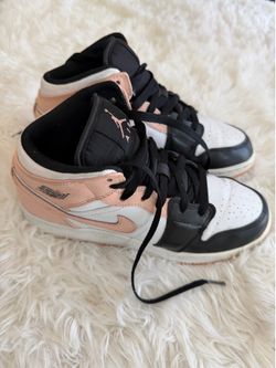 Air Jordan 1 Mid GS Barely Rose