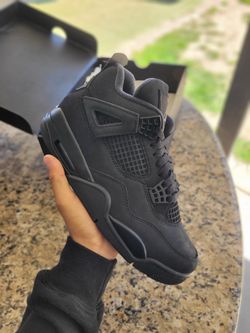 Black cat jordan 4 2025 size 7