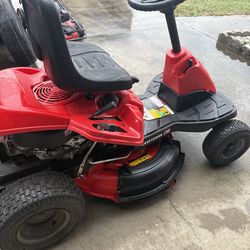 Craftsman riding lawnmower