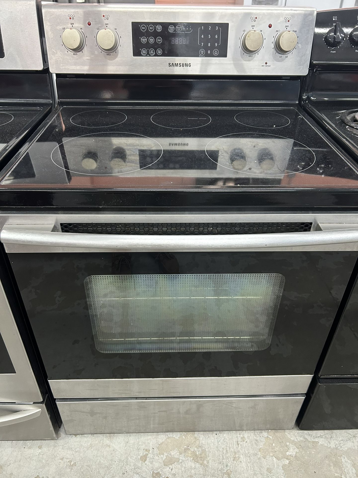 Stainless 5 Burner Self Clean Glass Top Stove
