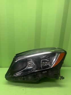 2015 2016 2017 Mercedes-Benz W156 GLA250 Left Driver Side Halogen Headlights OEM A1569061500
