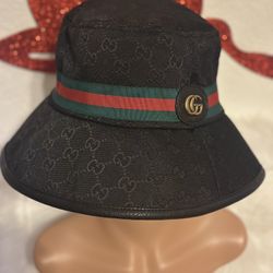 Gucci GG Logo Oblique Bucket Hat 