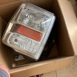 08-10 Ford F250 Headlights (Pair)