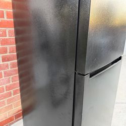 Fridge black
