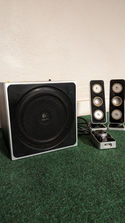 Logitech Speaker and Bass Set