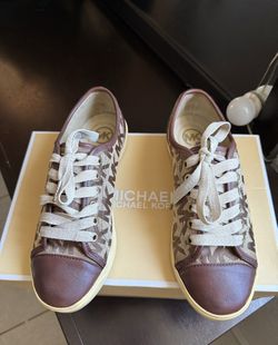 MICHAEL KORS