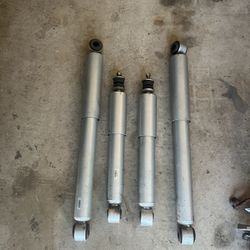 Toyota Pickup Front And Rear Shocks 86