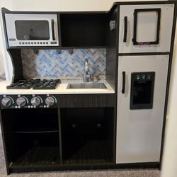 Toy Kitchen