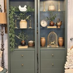 Beautiful cabinet set 😍 24in. W x 17in. D x 74in. H 