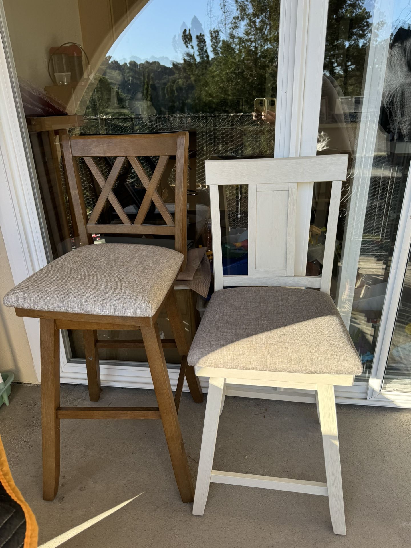 Set of 2 Bar Stools Wooden bar stools swivel chairs with cushioned seats