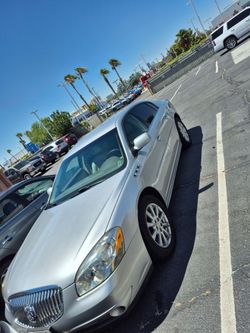 Silver 2011 Buick Lucerne CXL clean title