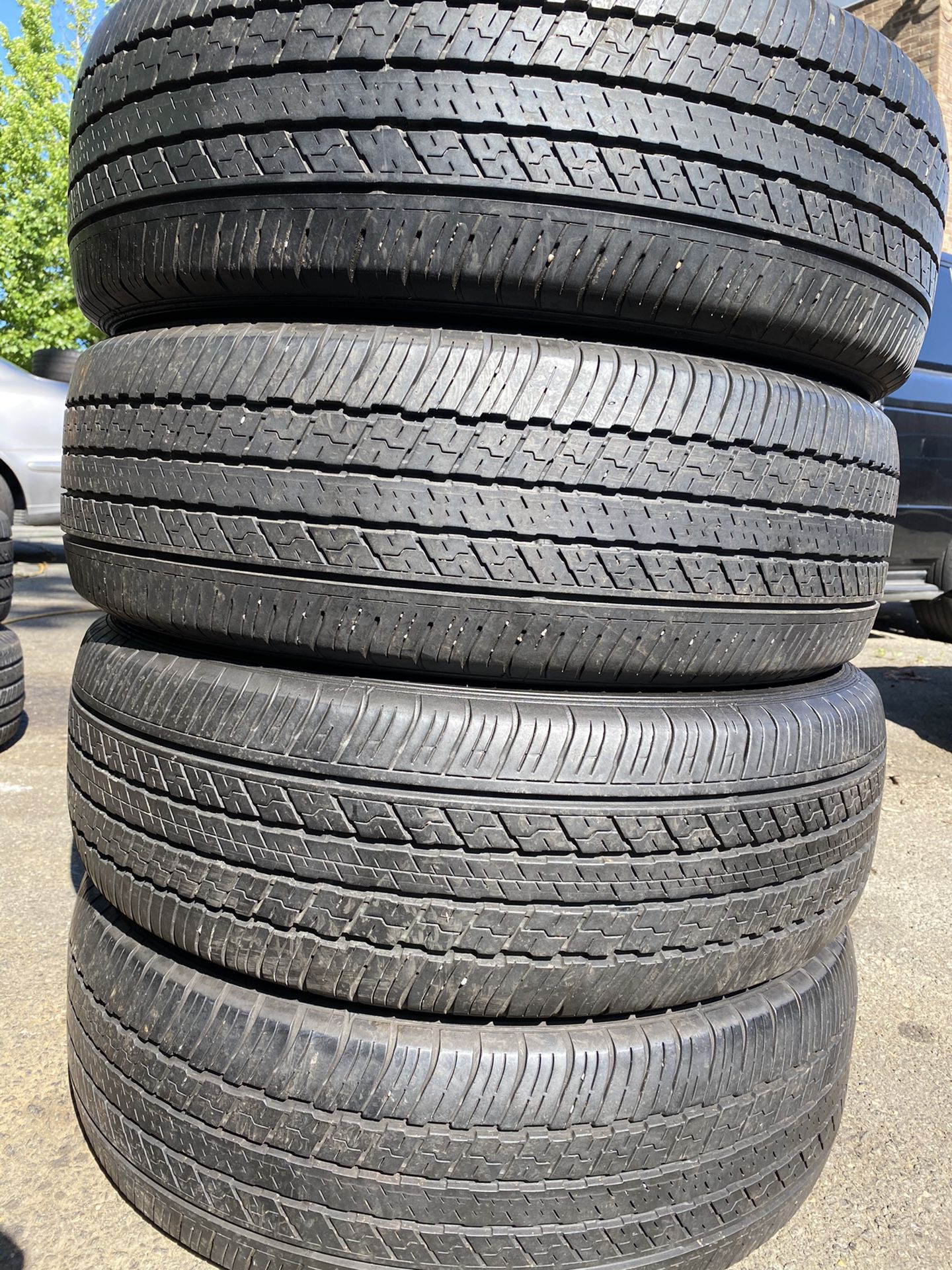 Set 4 usted tire 225/60R18 DUNLOP set 4 used tire $130