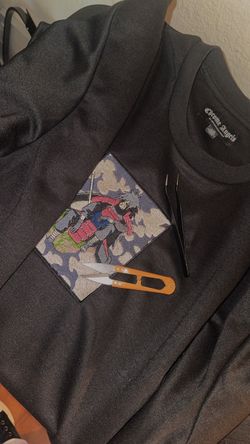 Madara T shirt L