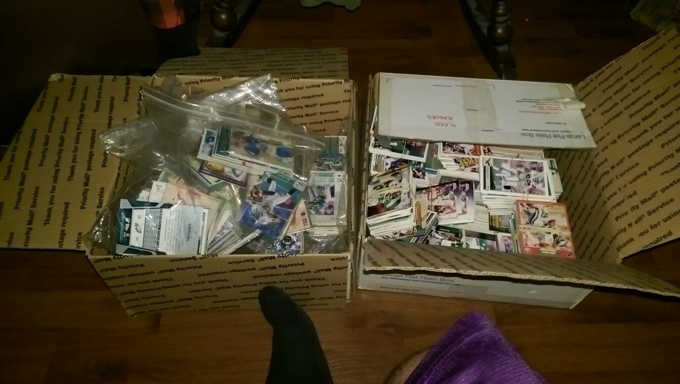 2 boxes of philly eagles football cards