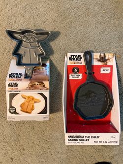 Star Wars Mandalorian Grogu Pancake Set & Cast Iron Skillet