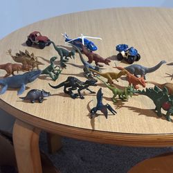 Jurassic World, Mini Dinosaurs And Vehicles