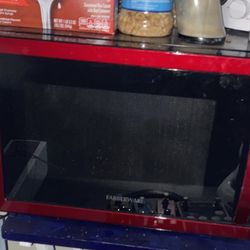 Red Farberware Microwave - Works