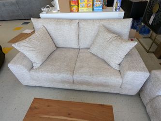 Big Chill Loveseat
