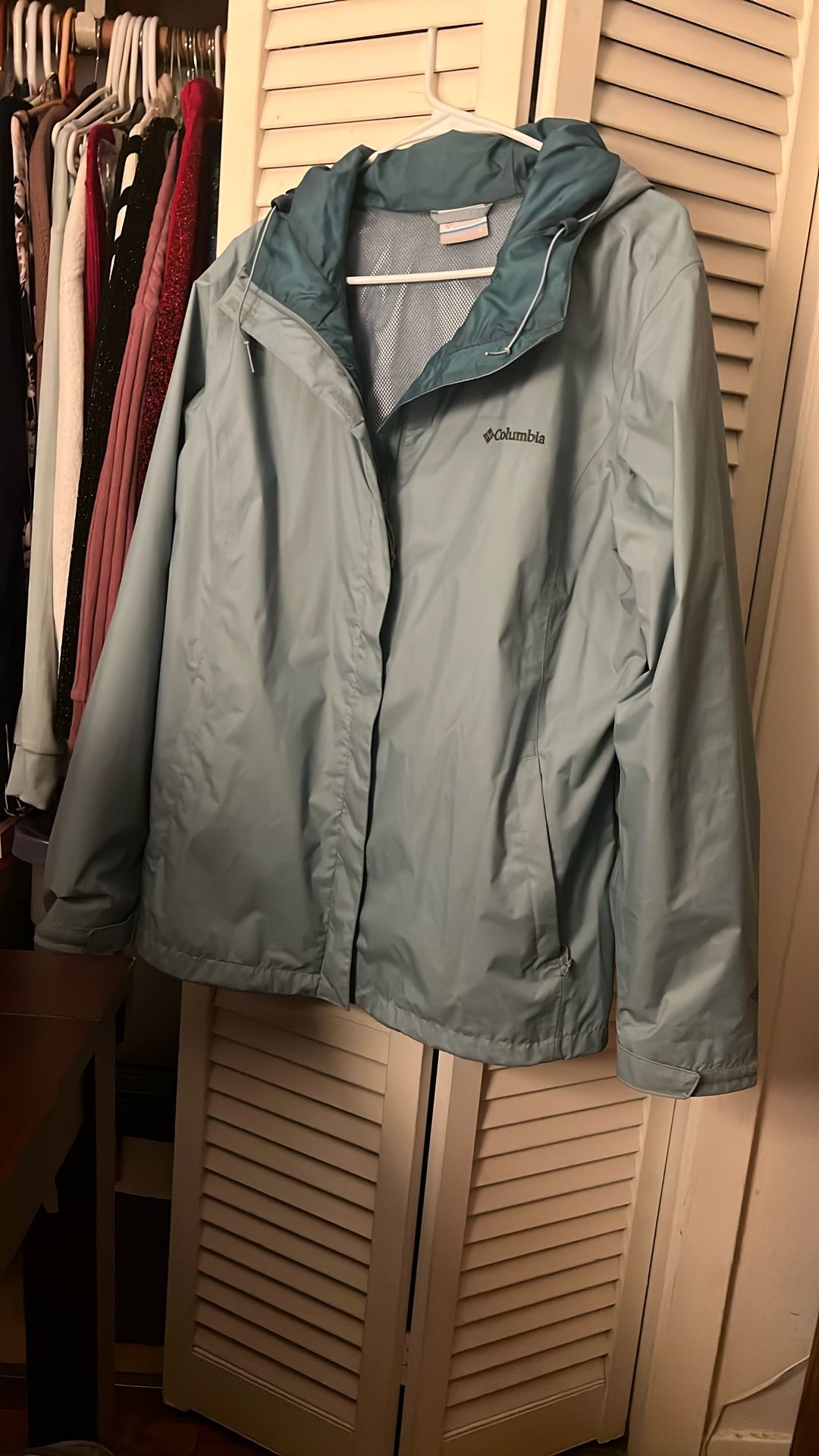 Columbia Rain By jacket