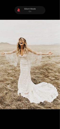 BHLDN Whispers & Echoes Lace Wedding Dress (Size 6, Nude/Ivory) – Unworn