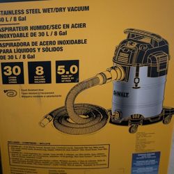 8 GAL Wet dry Vacuum Dewalt