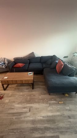 Jonathan Louis International Raine 2-Piece Sectional