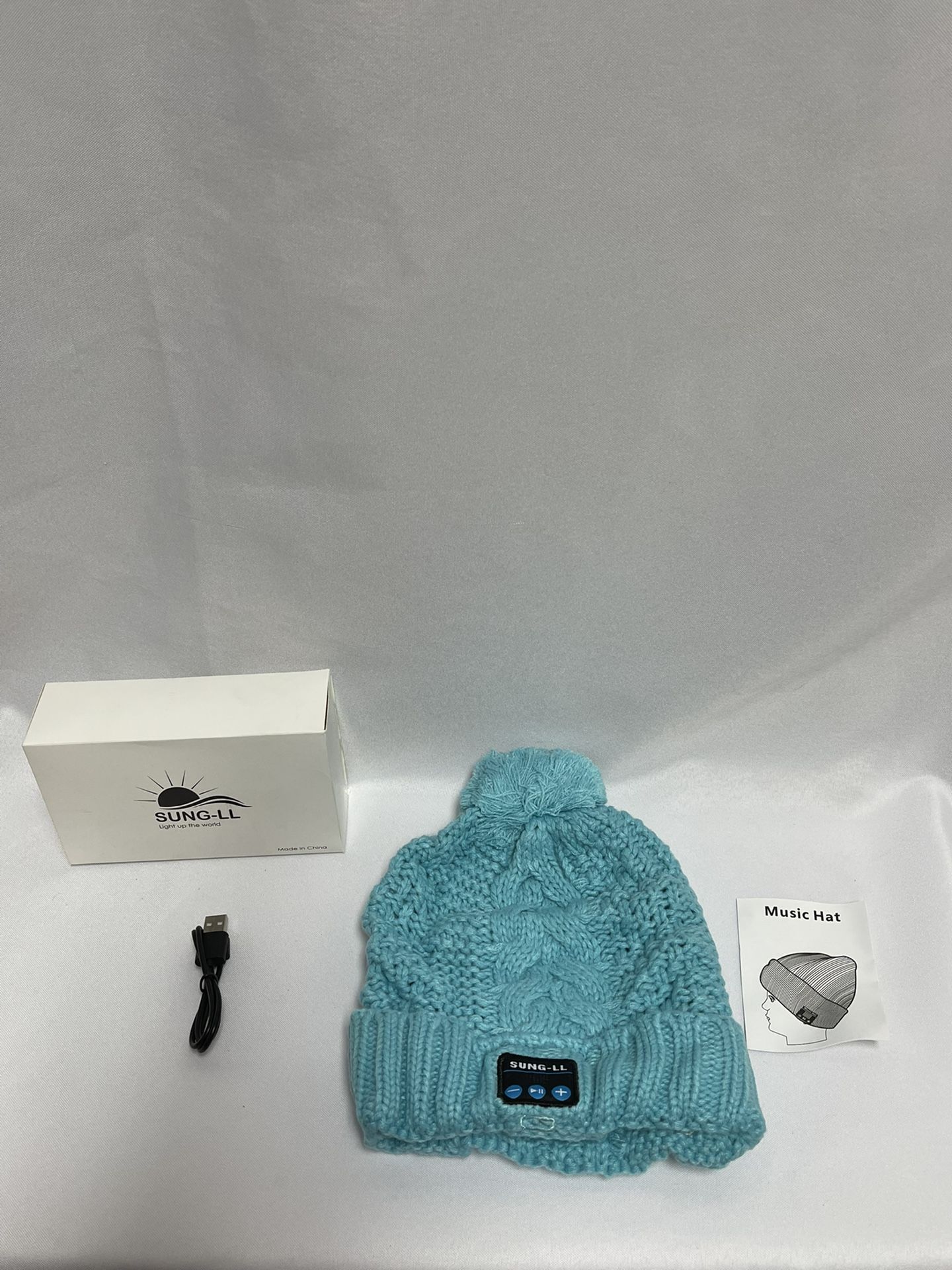 Brand New Women’s Turquoise Bluetooth Wireless Knit Pom Pom Hat 