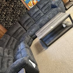 Free Delivery Reclining Sectional