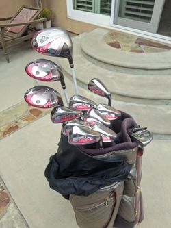 Womens golf set 850$ Read below