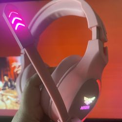 Light Up Pink Headphones 