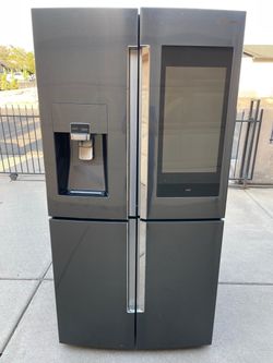 Refrigerator Samsung hub stainless steel black 4 door