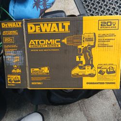 Dewalt Hammer Drill/Driver Kit