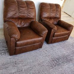 Pair of Brown Recliners 