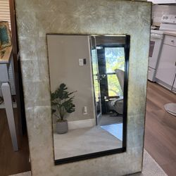 Beautiful Mirror 32“ X 4‘Foot 