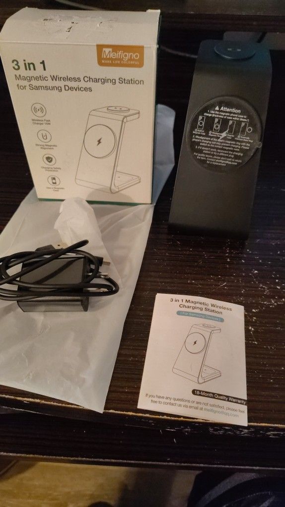 Meifigno - 3 in 1 Magnetic Wireless Charging Station for Samsung Devices