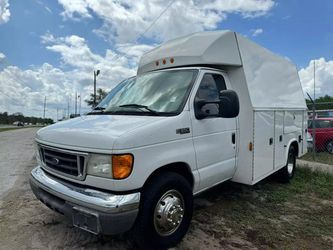 2005 Ford E350 Super Duty Cutaway