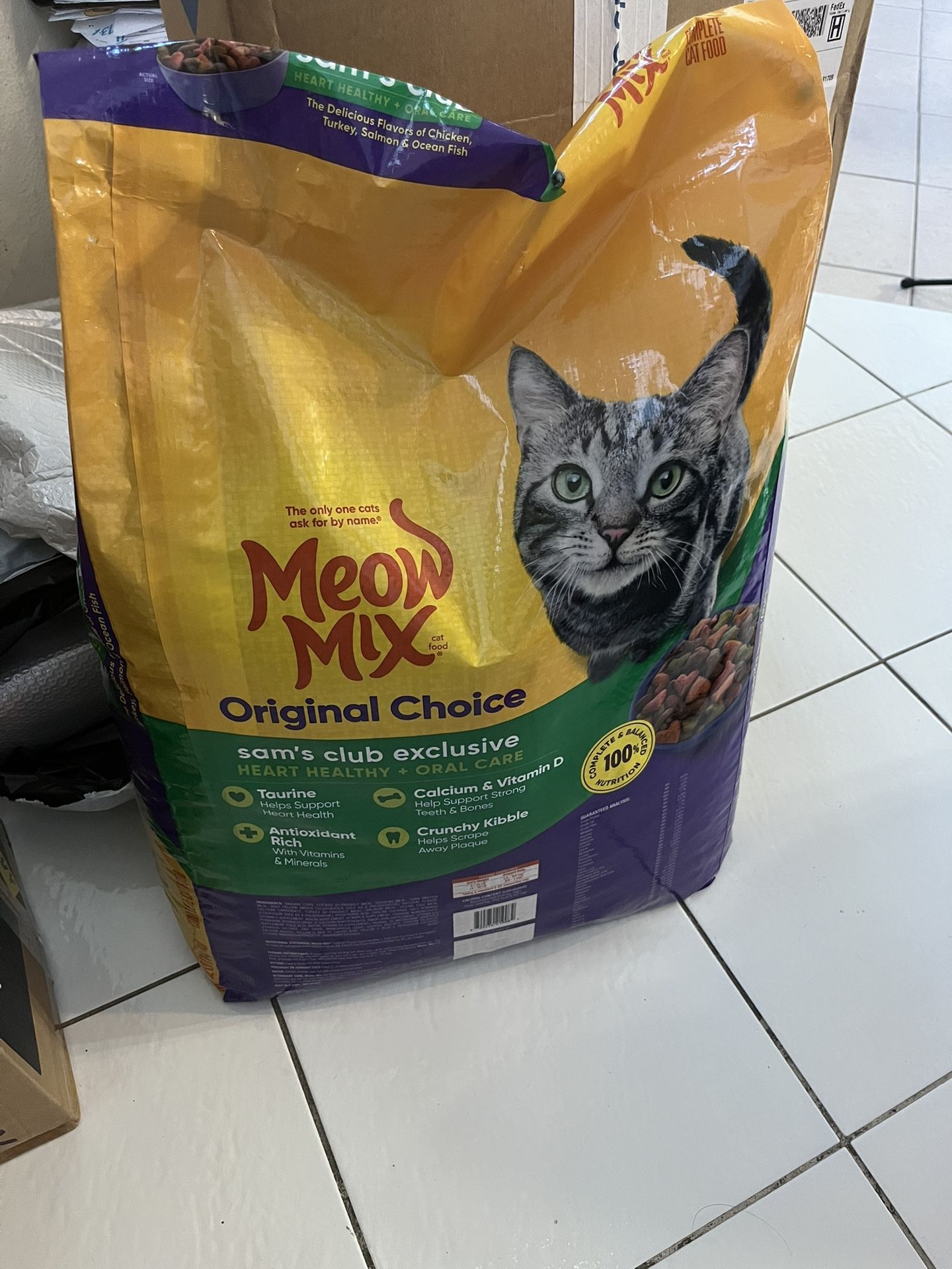 Meow Mix, Original Choice Flavor Adult Dry Cat Food, Heart Healthy & Oral Care Formula, 32 lbs.
