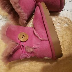 UGG 5/6 Toddler