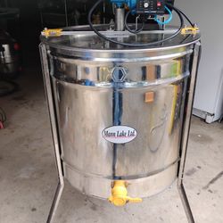 Mann lake 18 Frame Radial Honey Extractor