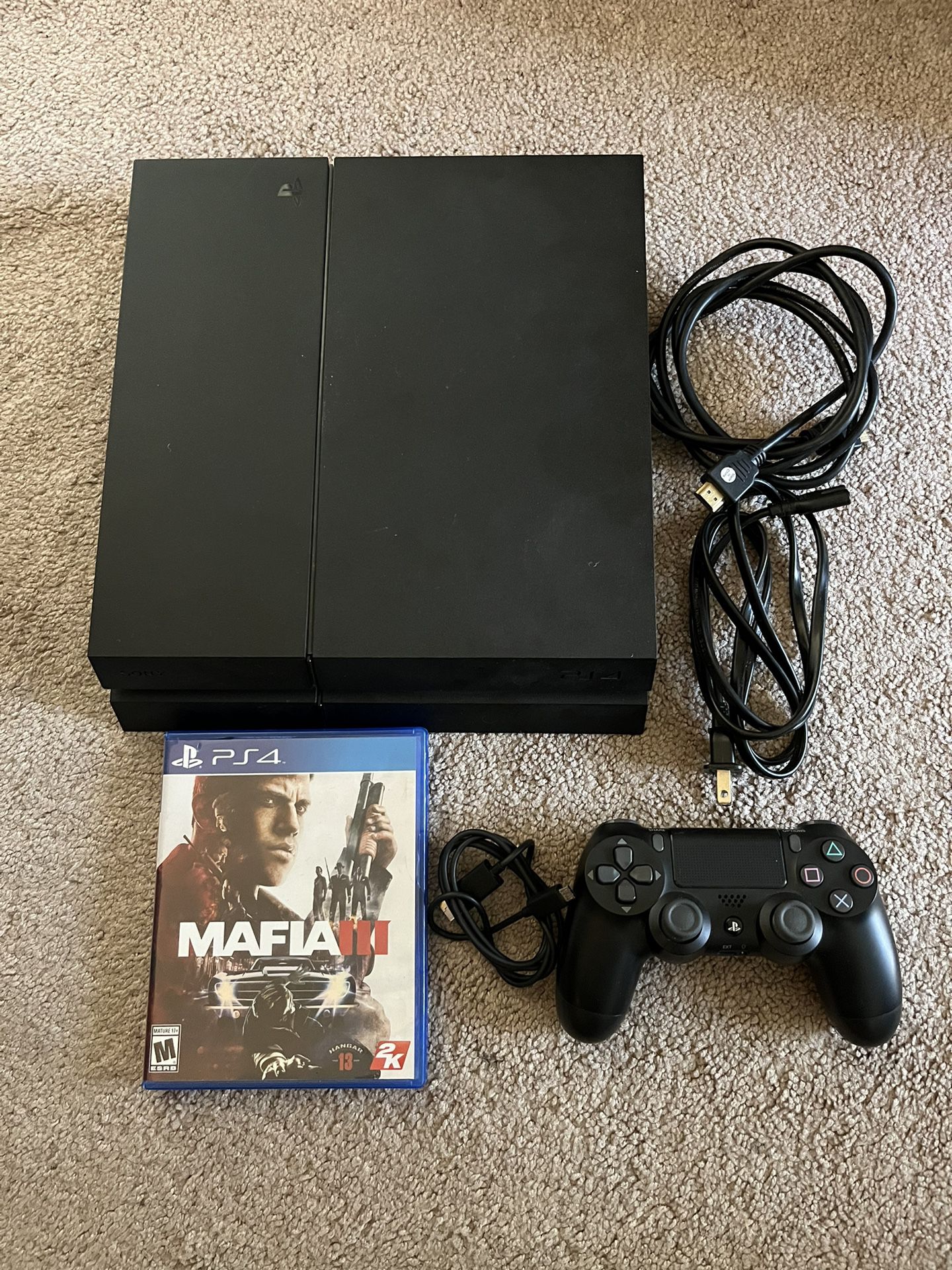Sony PlayStation 4 PS4 500GB Console w/ Controller and Game