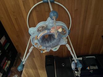 Infant bouncer/activity seat