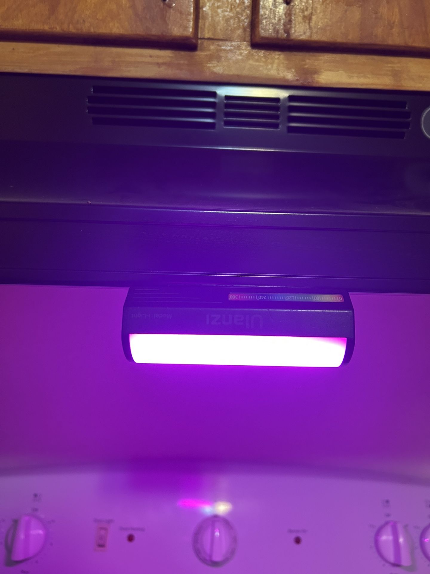 4 Inch Magnetic Rechargeable RGB Led Light With Type C Type C RGB