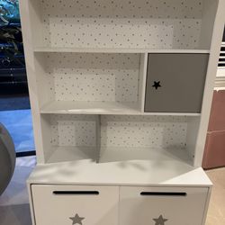 Kids Book Shelf - Excellent Condition. 