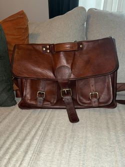 Large Stylish Leather Messenger Bag – Spacious, Comfortable and Full of Pockets!